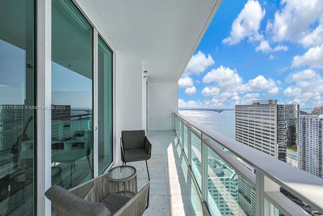 950 Brickell Bay Dr 3605, Miami, FL 33131