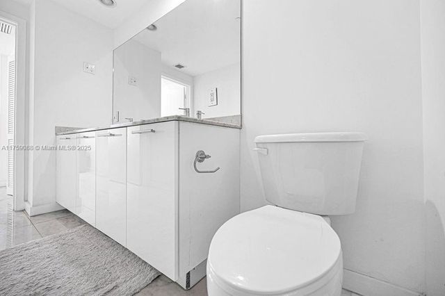 950 Brickell Bay Dr 3605, Miami, FL 33131