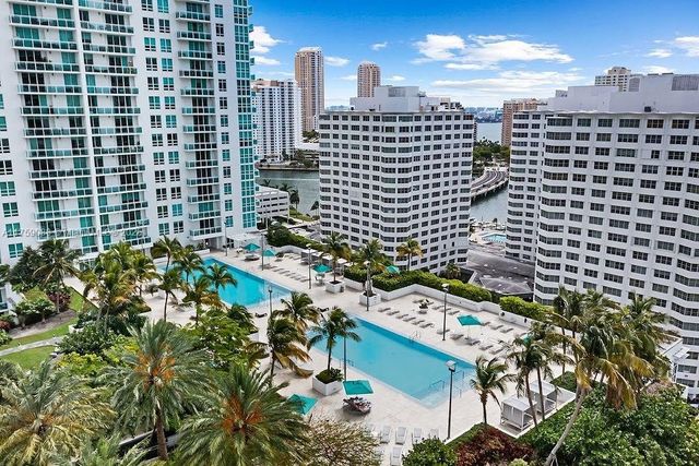 950 Brickell Bay Dr 3605, Miami, FL 33131