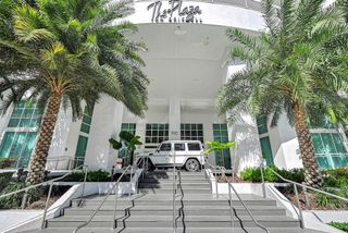 950 Brickell Bay Dr 3605, Miami, FL 33131