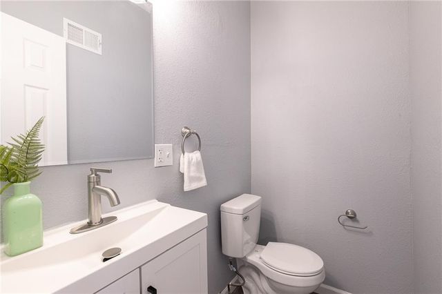 2707 PARK Avenue, Kansas City, MO 64109