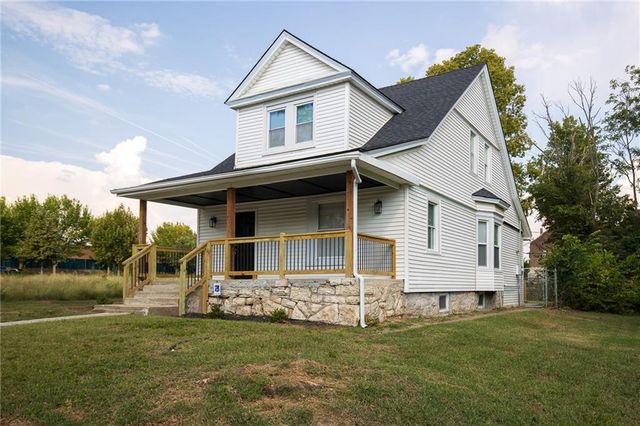 2707 PARK Avenue, Kansas City, MO 64109