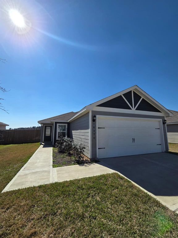 16374 Sweet Grove Drive, Conroe, TX 77303