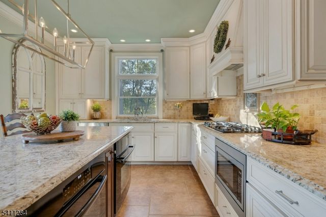 29 EVERGREEN LN, Watchung Boro, NJ 07069