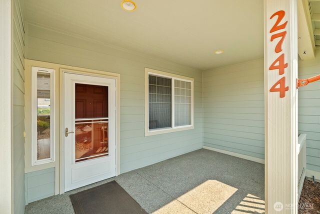 2744 Sutherland Place, Steilacoom, WA 98388
