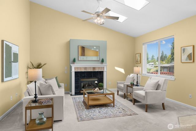 2744 Sutherland Place, Steilacoom, WA 98388