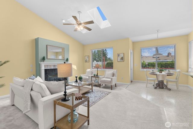 2744 Sutherland Place, Steilacoom, WA 98388