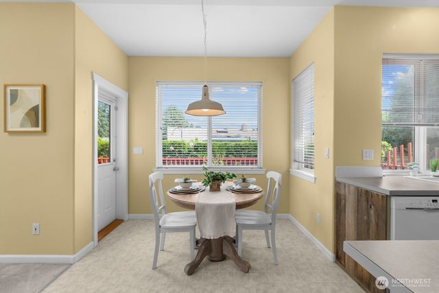2744 Sutherland Place, Steilacoom, WA 98388