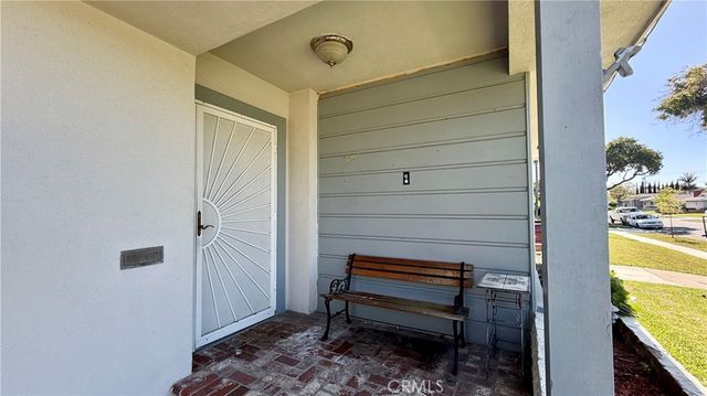 1048 E 45th Way, Long Beach, CA 90807