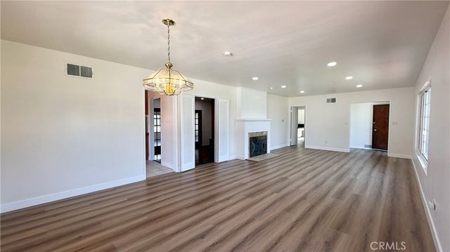 1048 E 45th Way, Long Beach, CA 90807