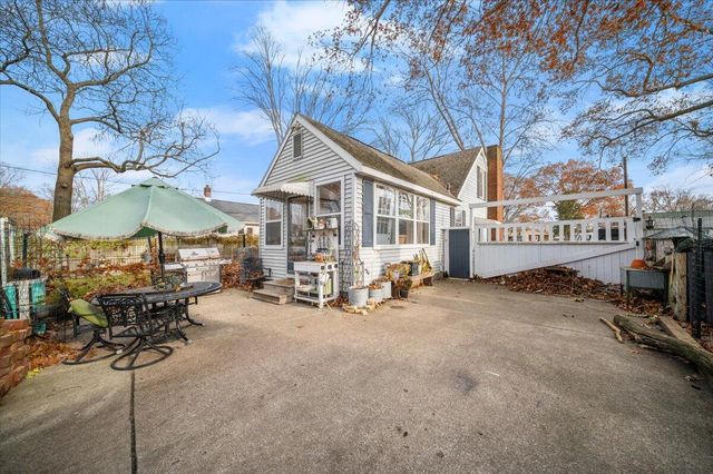 1842 Moulton Avenue, North Muskegon, MI 49445