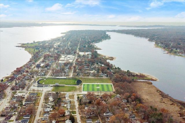 1842 Moulton Avenue, North Muskegon, MI 49445