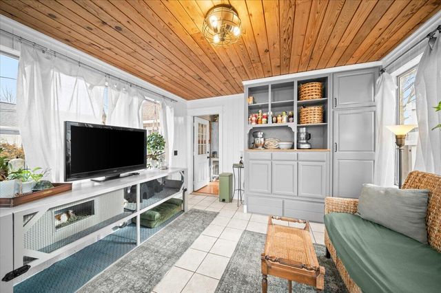 1842 Moulton Avenue, North Muskegon, MI 49445