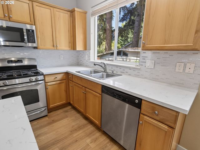 4581 Se SATINWOOD St, Hillsboro, OR 97123