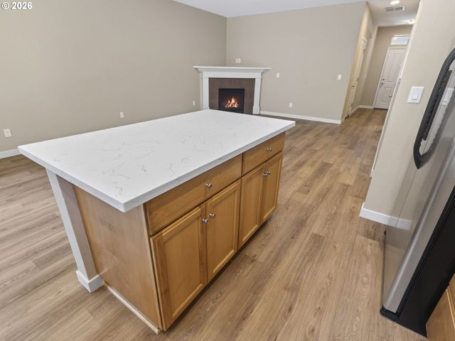 4581 Se SATINWOOD St, Hillsboro, OR 97123