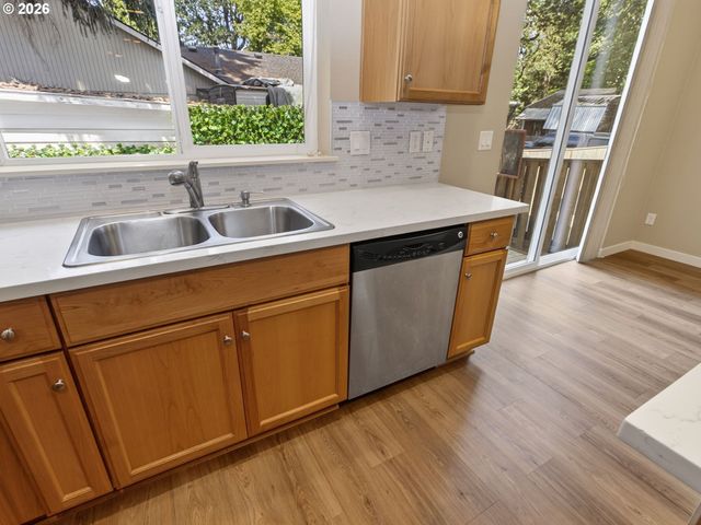 4581 Se SATINWOOD St, Hillsboro, OR 97123