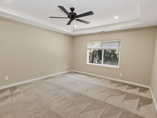 4581 Se SATINWOOD St, Hillsboro, OR 97123