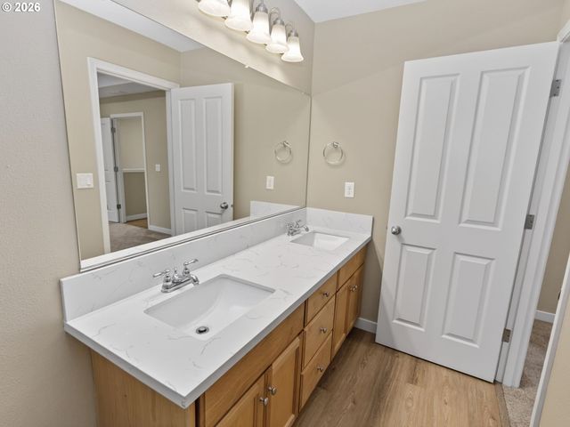 4581 Se SATINWOOD St, Hillsboro, OR 97123