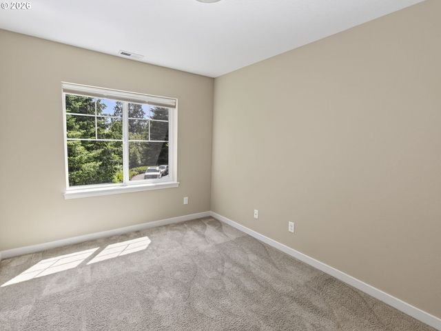 4581 Se SATINWOOD St, Hillsboro, OR 97123