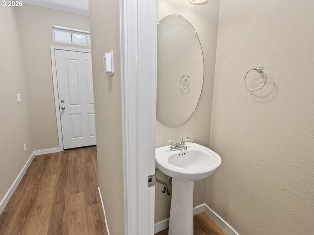 4581 Se SATINWOOD St, Hillsboro, OR 97123