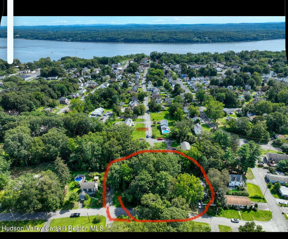 162-166 Prospect Street, Port Ewen, NY 12466