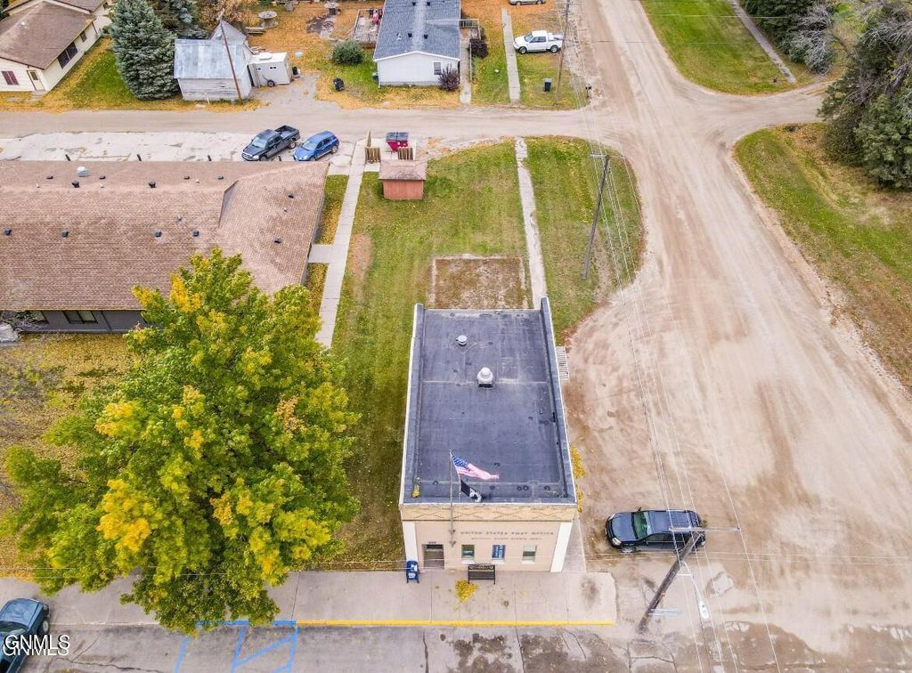 305 Main Street, Buffalo, ND 58011 photo 5