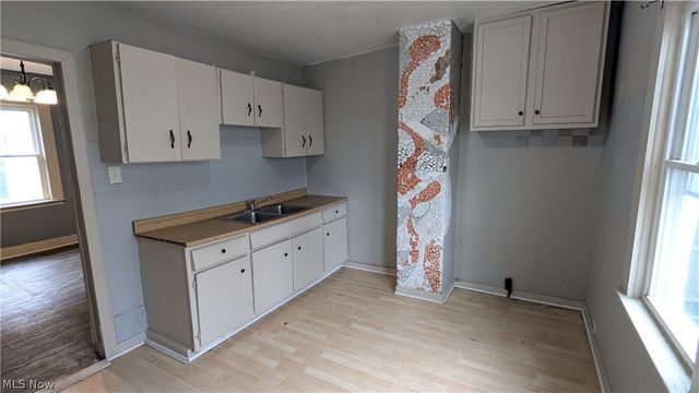 379 Homestead Street, Akron, OH 44306