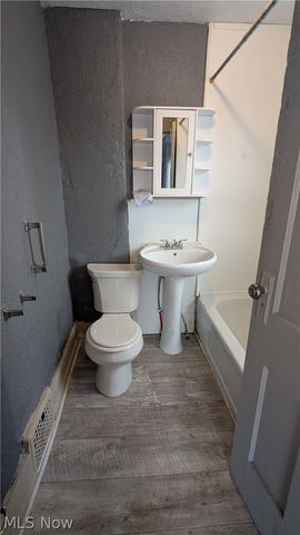 379 Homestead Street, Akron, OH 44306