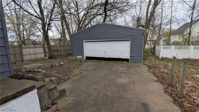 379 Homestead Street, Akron, OH 44306