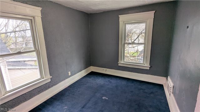 379 Homestead Street, Akron, OH 44306