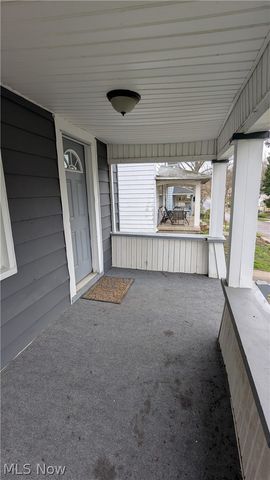 379 Homestead Street, Akron, OH 44306