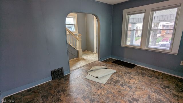 379 Homestead Street, Akron, OH 44306