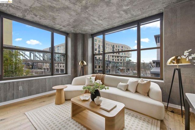 311 311 2nd St 311, Oakland, CA 94607