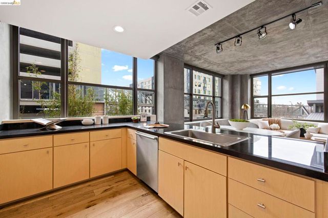 311 311 2nd St 311, Oakland, CA 94607