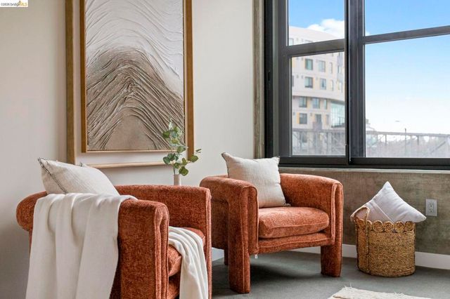 311 311 2nd St 311, Oakland, CA 94607