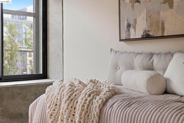 311 311 2nd St 311, Oakland, CA 94607