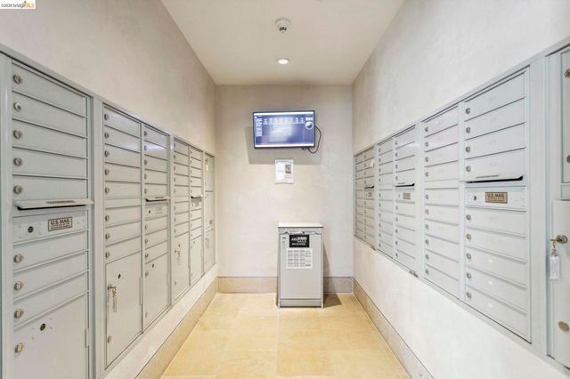 311 311 2nd St 311, Oakland, CA 94607