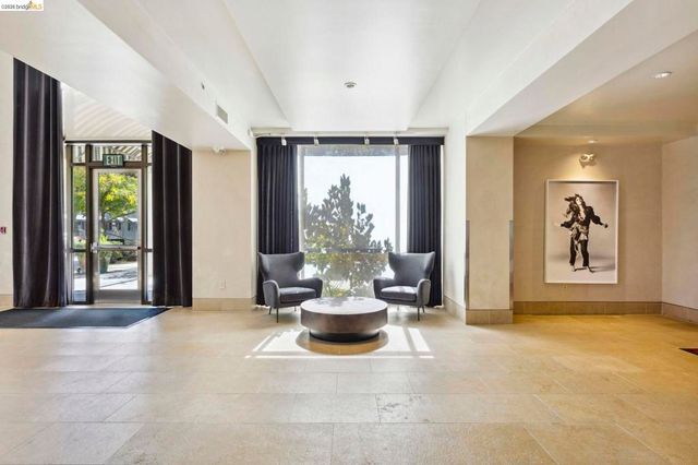 311 311 2nd St 311, Oakland, CA 94607