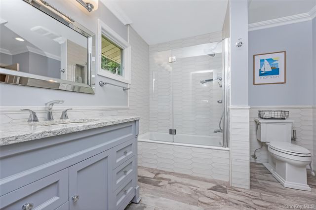 27 Baywood Lane, Bayport, NY 11705