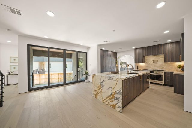 5207 Braesheather Drive, Houston, TX 77096