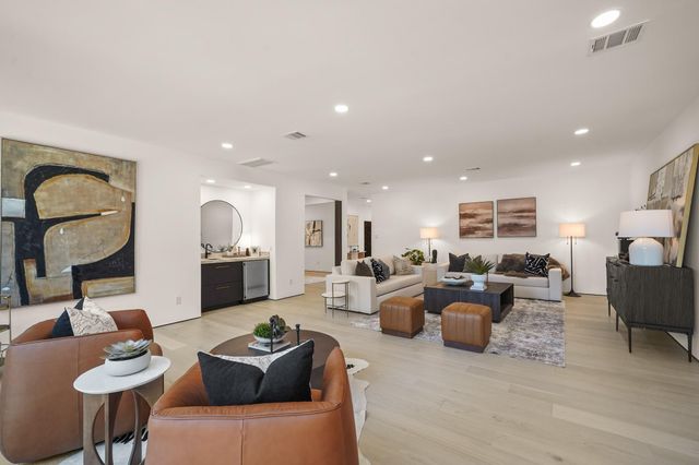 5207 Braesheather Drive, Houston, TX 77096