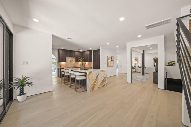 5207 Braesheather Drive, Houston, TX 77096