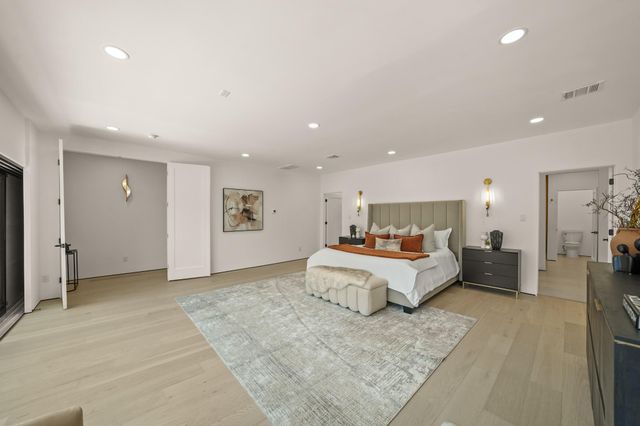 5207 Braesheather Drive, Houston, TX 77096