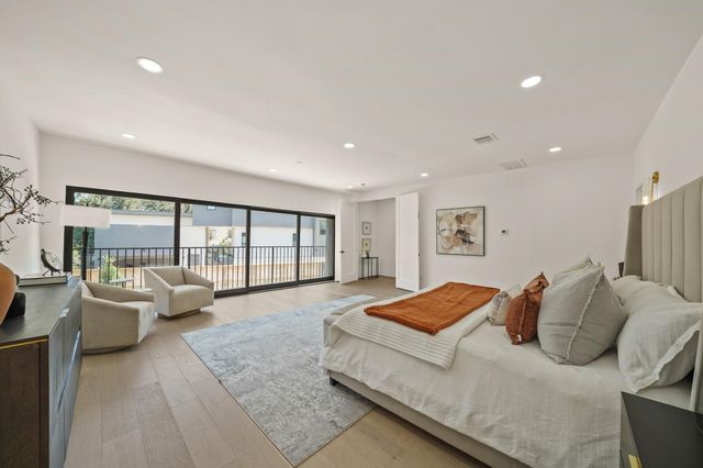 5207 Braesheather Drive, Houston, TX 77096