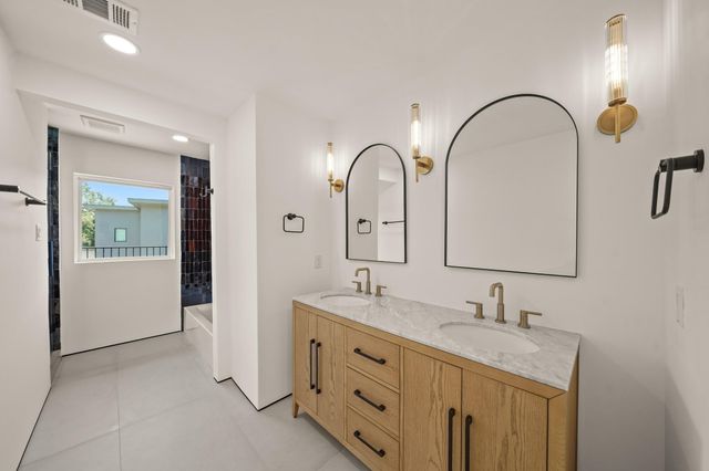 5207 Braesheather Drive, Houston, TX 77096