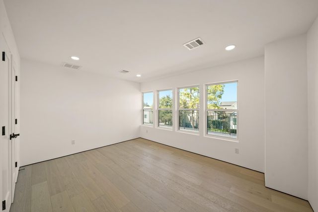 5207 Braesheather Drive, Houston, TX 77096