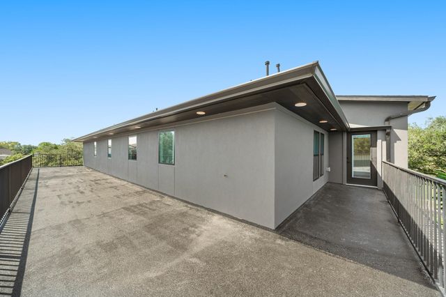 5207 Braesheather Drive, Houston, TX 77096