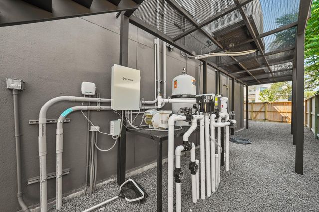 5207 Braesheather Drive, Houston, TX 77096