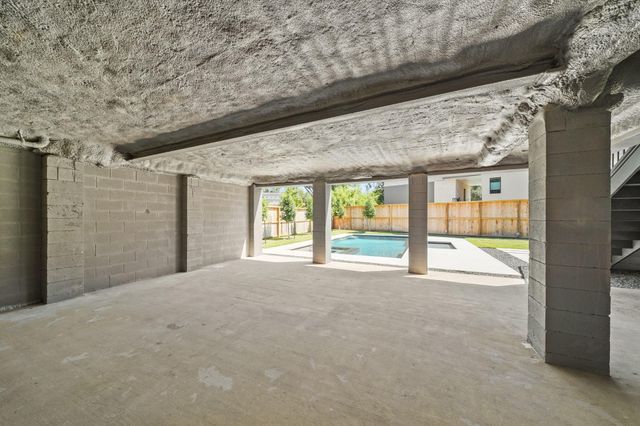 5207 Braesheather Drive, Houston, TX 77096