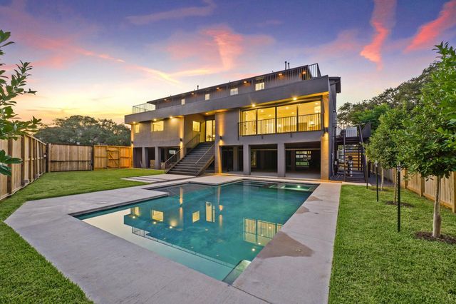 5207 Braesheather Drive, Houston, TX 77096